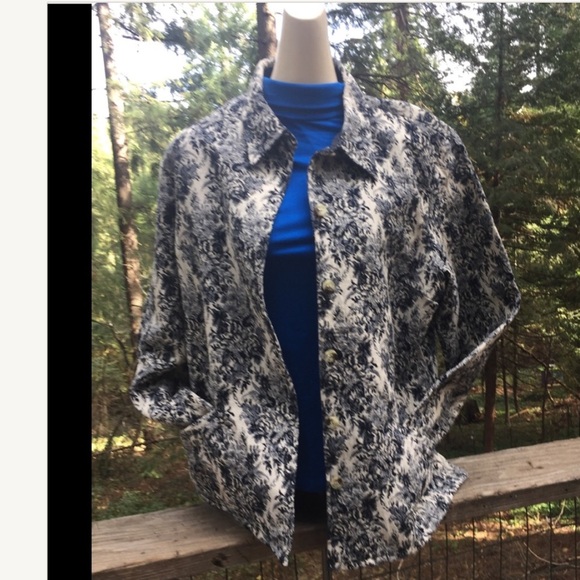 Lemon Grass Jackets & Blazers - Women's Blue &Cream,Oversized  box cut brocade Blazer Jacket